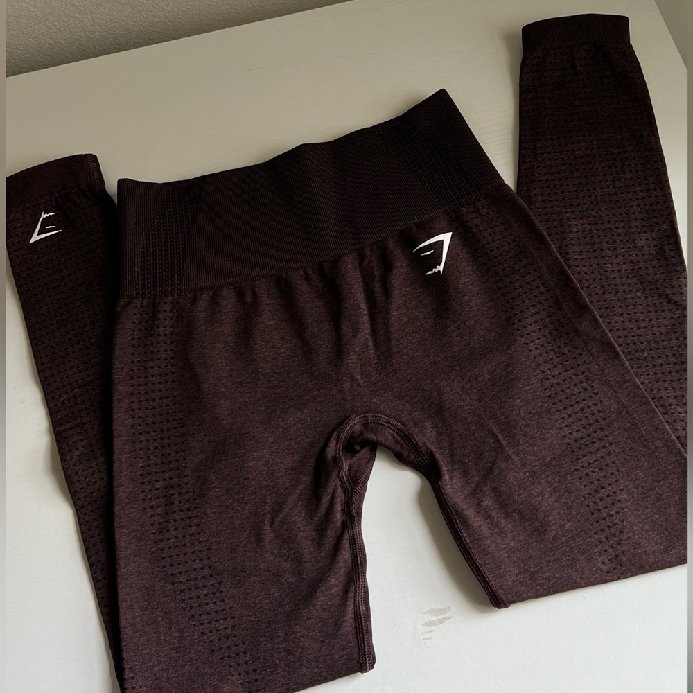 Brien vital gym shark leggings